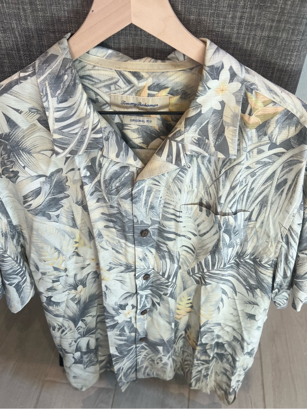 Tommy Bahama Men's Cream and Gray Tropical Camp Shirt